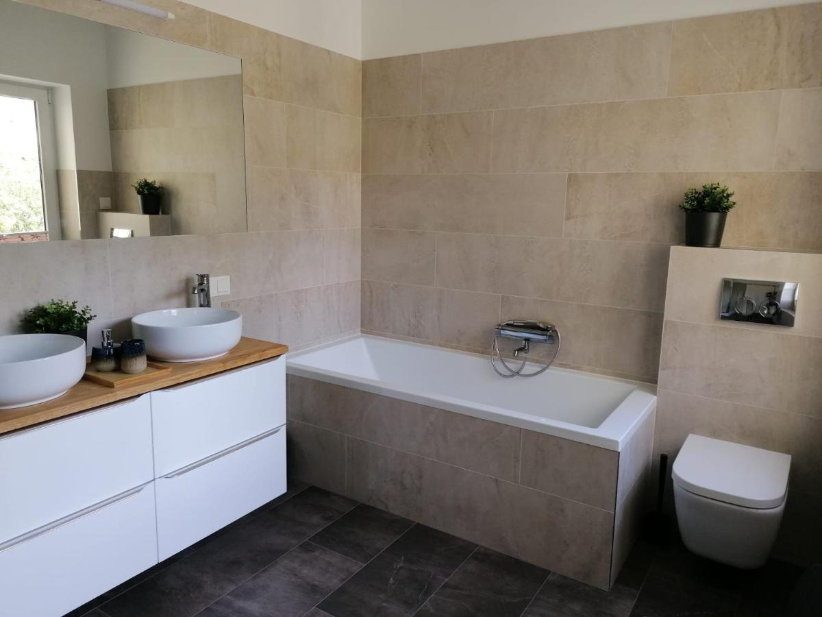 Townhouse Altstadt Wismar Upper Apartment Mit Zwei Terrassen Экстерьер фото