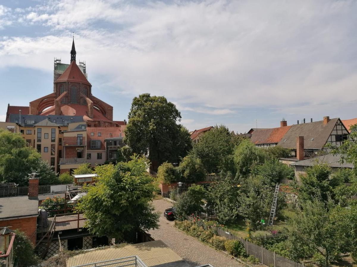 Townhouse Altstadt Wismar Upper Apartment Mit Zwei Terrassen Экстерьер фото